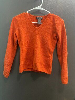 Sarah Spencer 100% Italian Merino Wool V-Neck Sweater Petite M Rust Orange